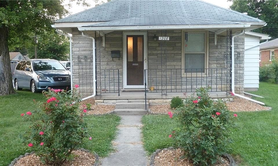 1st image of 1208 E Washington St