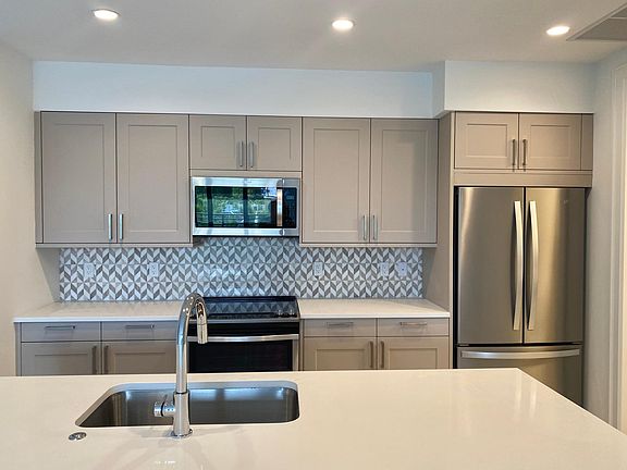 Kitchen- after backsplash was installed