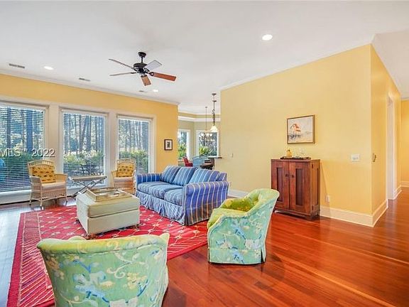 5th image of 11 Lenox Ln