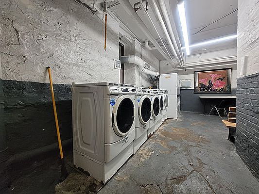 5th image of 3111 Heath Ave APT 35A