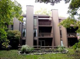 701 Tall Oaks Ct, Newark, OH 43055