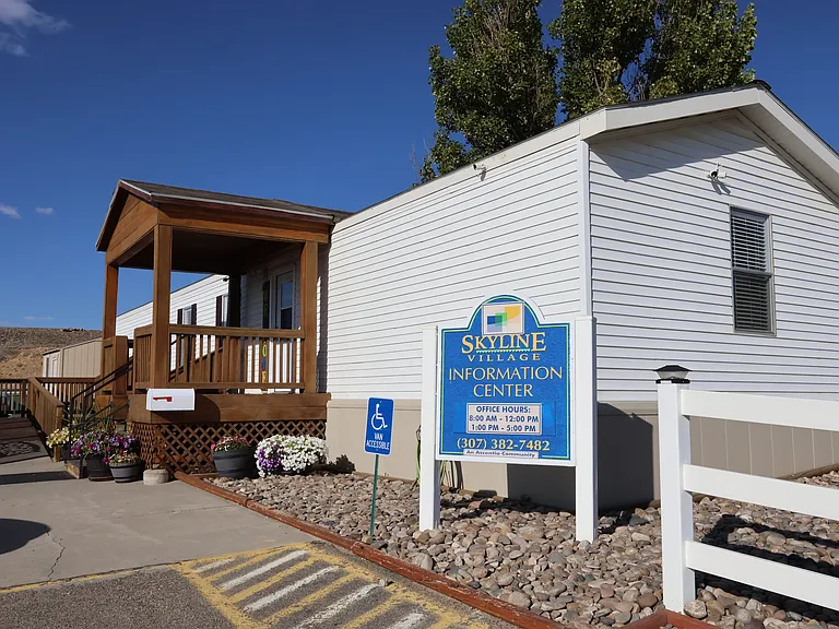 Skyline Village — Photo 9