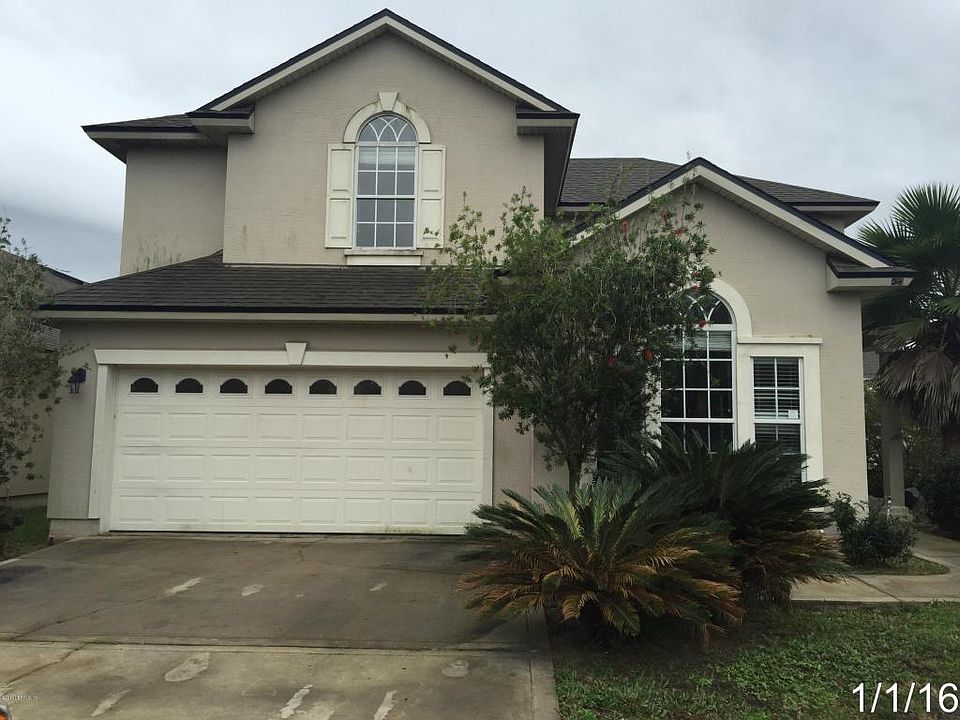 1st image of 823 Mosswood Chase St