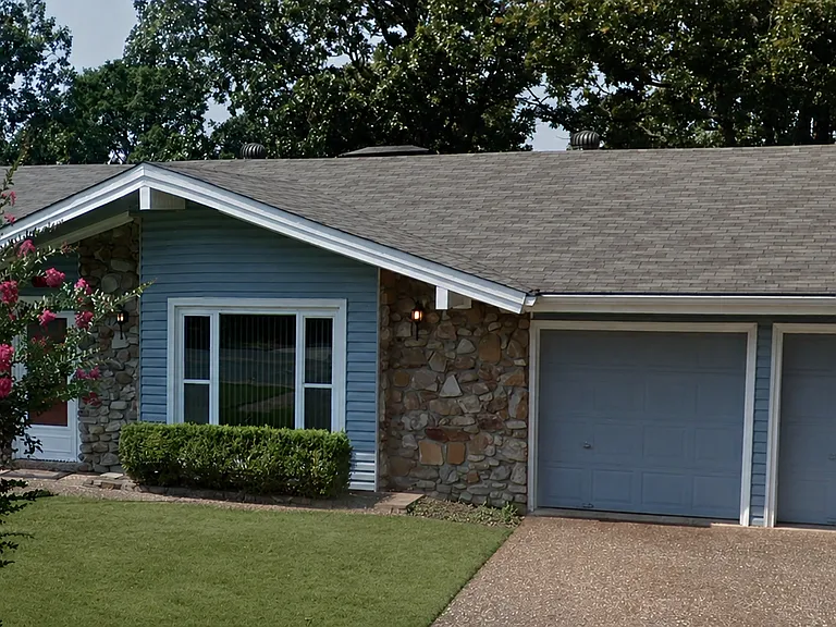 11701 Southridge Dr — Photo 1