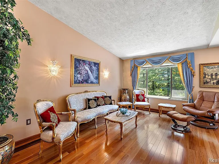 2981 Powderhorn Ridge Rd — Photo 3