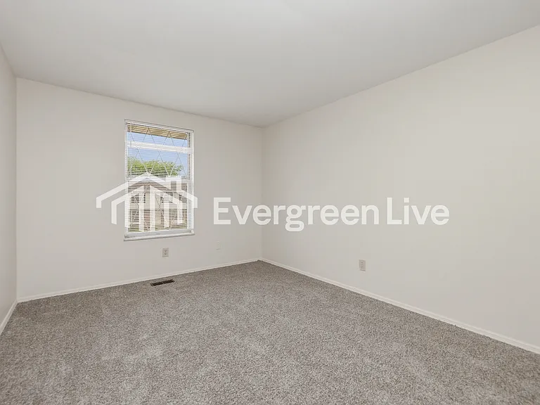 7803 Mount Hood Dr — Photo 11