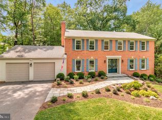 1448 Laurel Hill Rd, Vienna, VA 22182