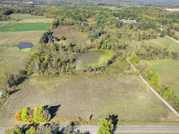 11480 N Adams Rd, North Adams, MI 49262