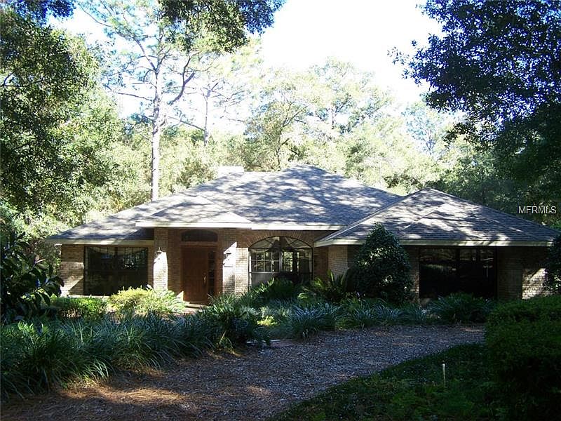 1st image of 2209 Oak Hill Dr