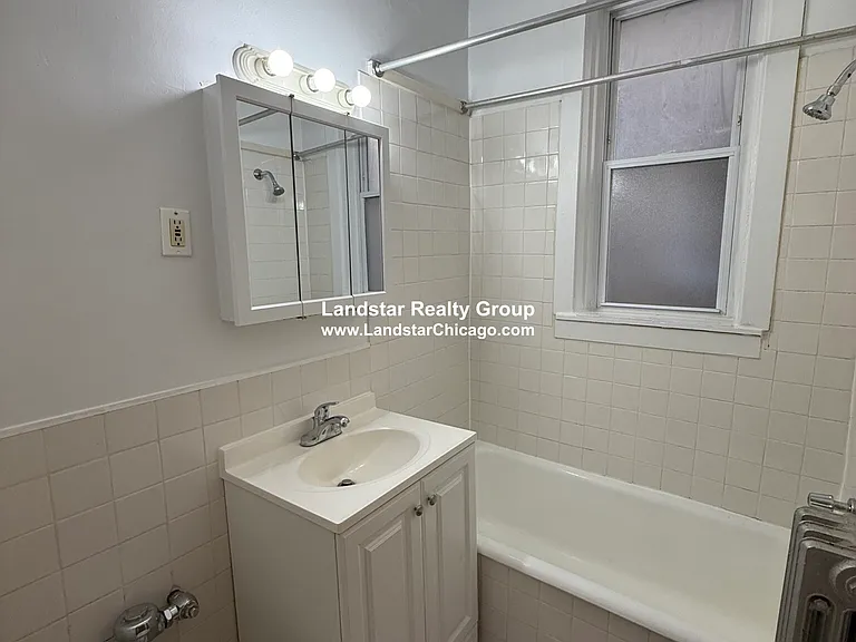 4937 N Whipple St #1E — Photo 11