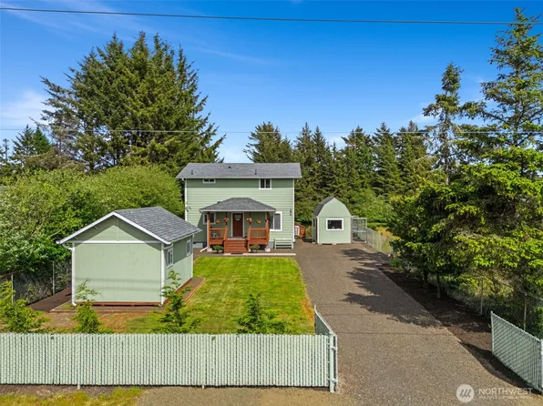 286 Point Brown Avenue SE, Ocean Shores, WA 98569