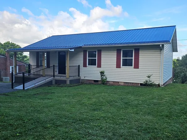 106 Fairview St, Richlands, VA 24641