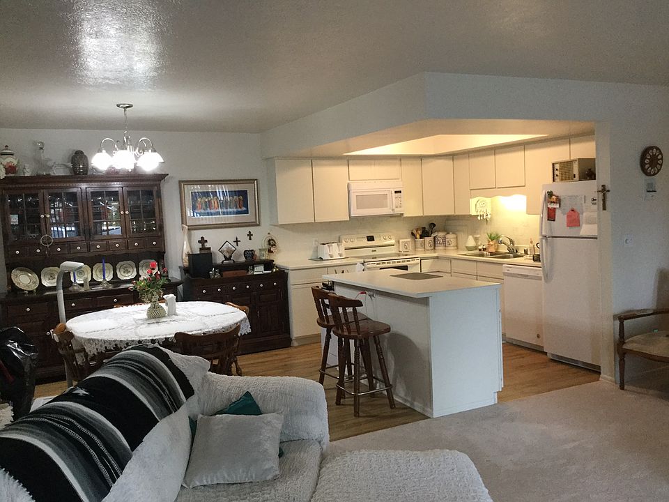 1st image of 15 Farewell Ave