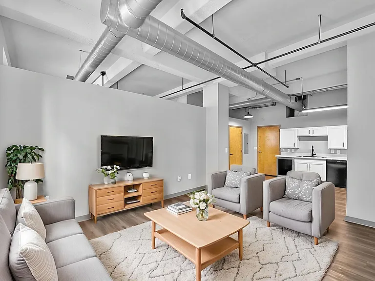Library Lofts — Photo 6