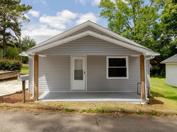 1101 Patterson Dr, Florence, AL 35630