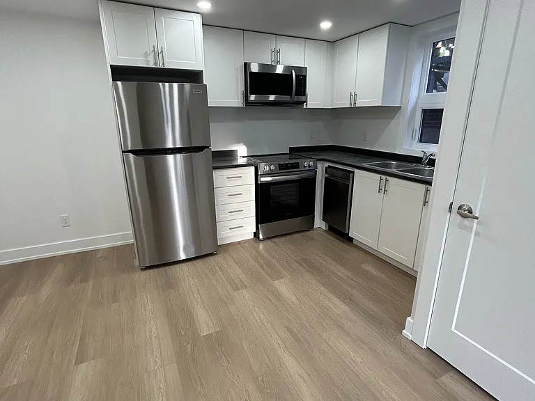 137 Curzon St #3 — Photo 20