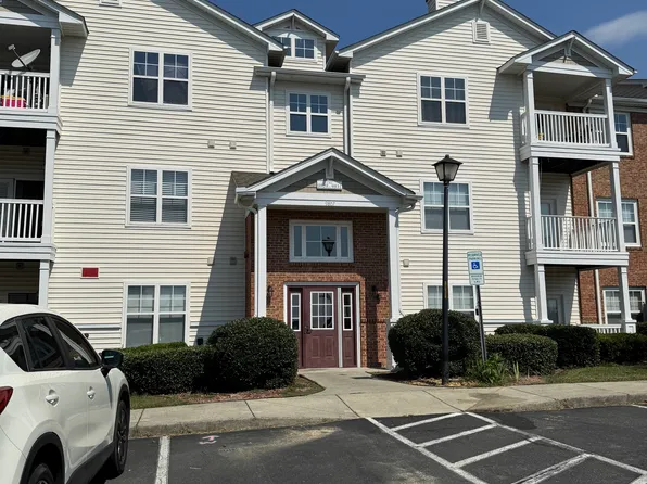 9823 Hyde Glen Ct, Charlotte, NC 28262