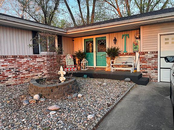 3rd image of 4849 NW Haven Rd