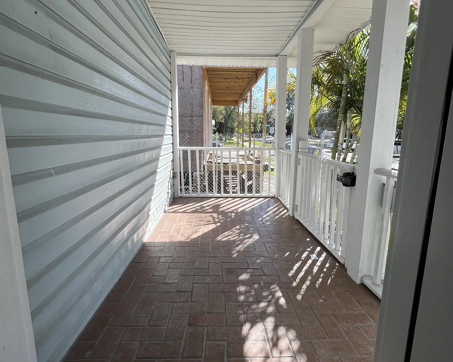 3 bed, 2000 sqft, $3,700 — Photo 4