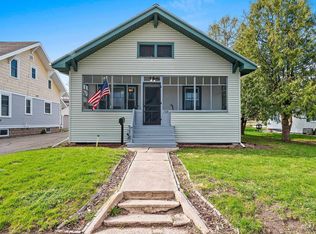 508 W Cook St, New London, WI 54961