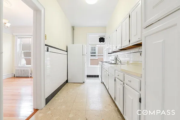 Rented by Compass | media 21