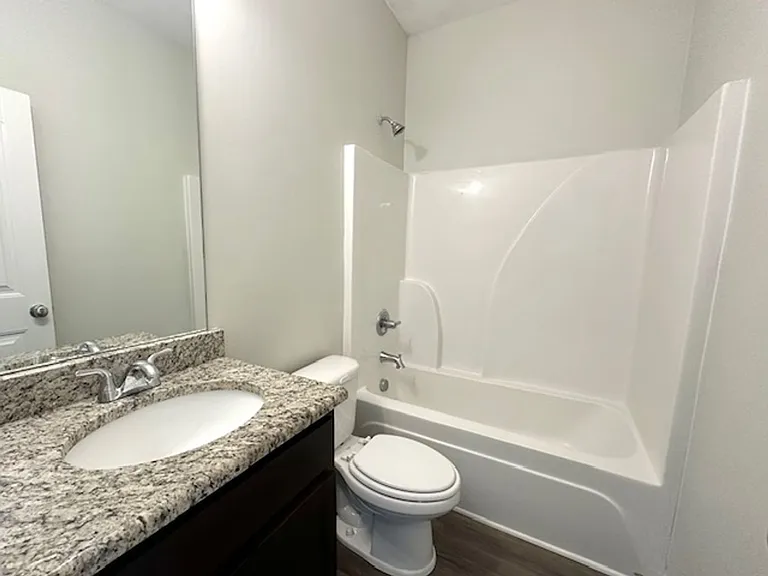 318 Carson Ct — Photo 13