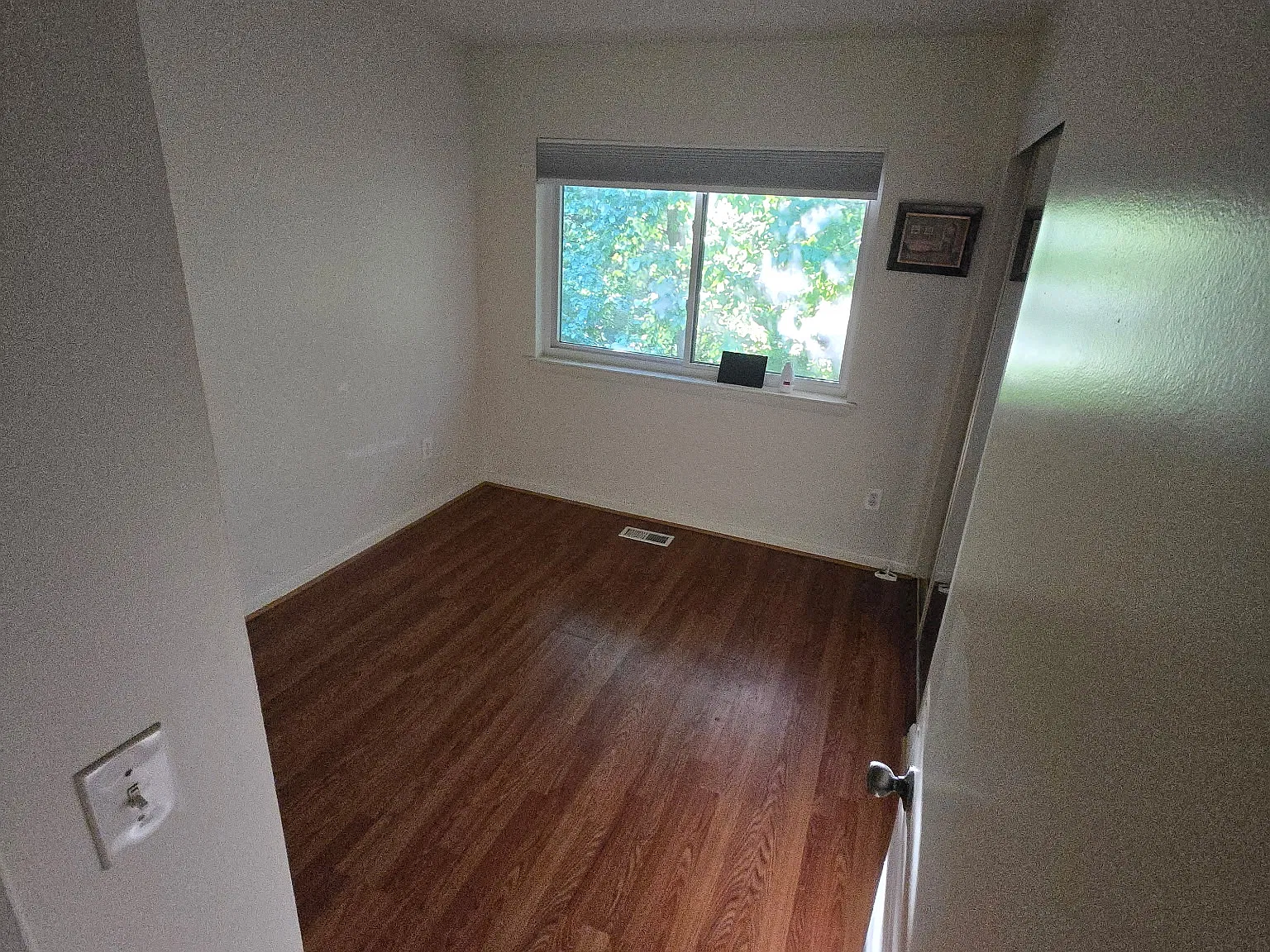 4 bed, 1302 sqft, $700 — Photo 1