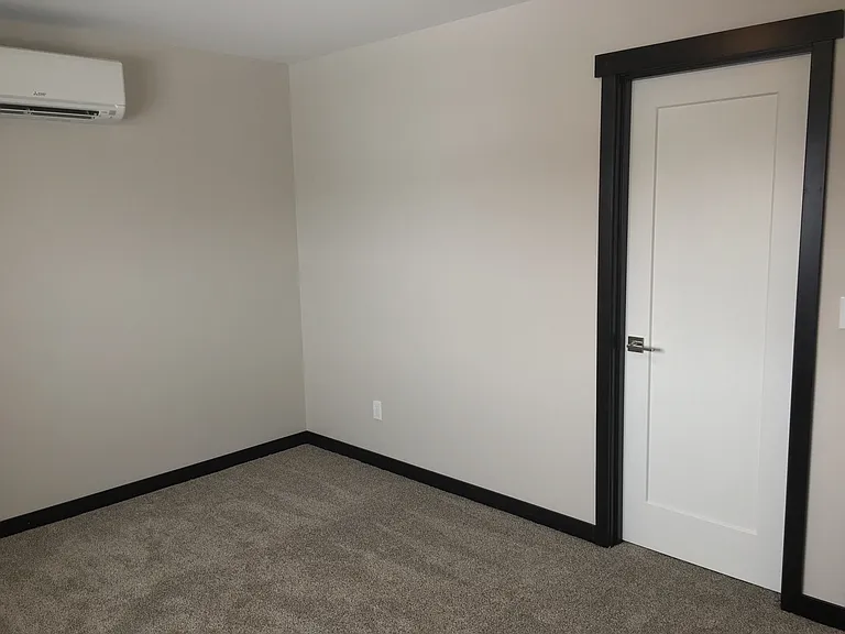 2300 N Landon Ln — Photo 30