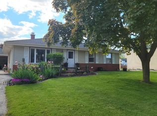 243 S Regis Rd, Saukville, WI 53080