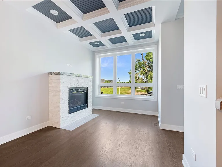 6241 S Woodlawn Ave — Photo 11