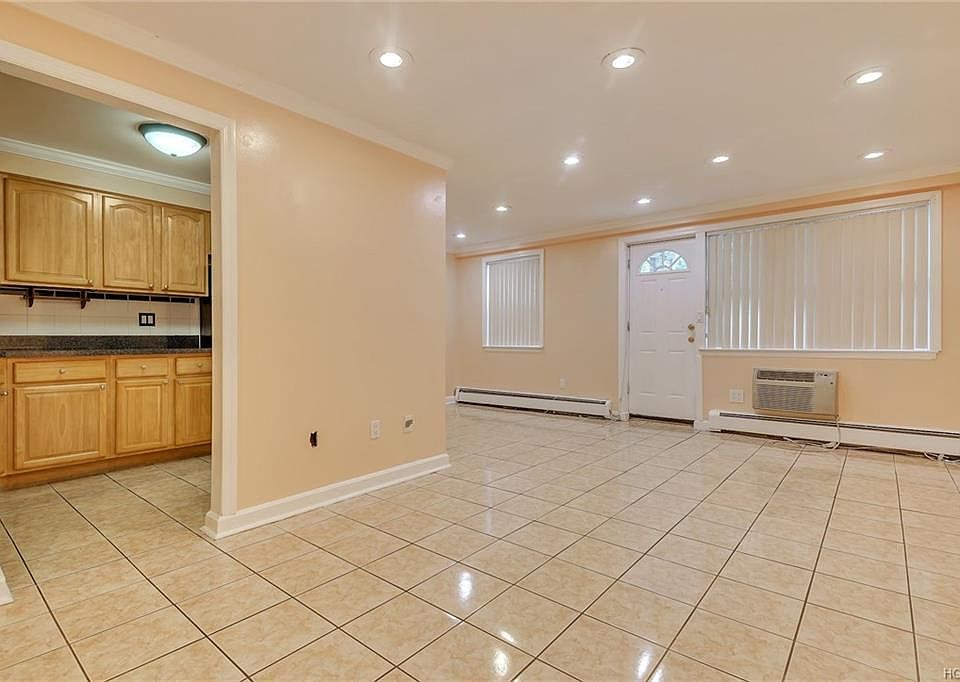 1st image of 380 N Broadway APT C22