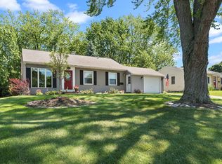 7621 Woodridge Dr, Woodridge, IL