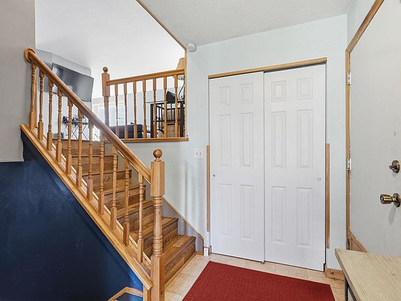 4th image of 407 W Oak St