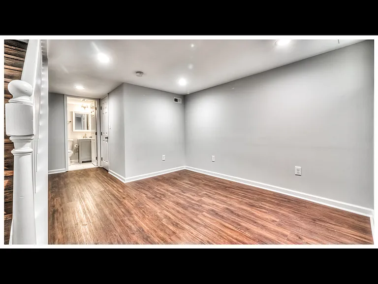 3336 W Caton Ave — Photo 22