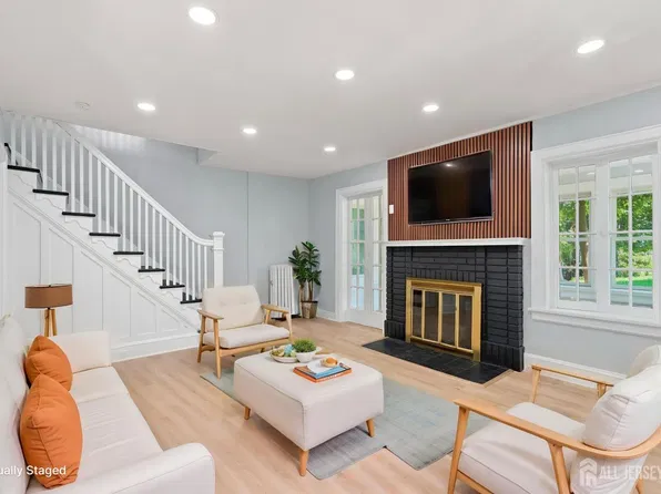 19 N Adelaide Ave, Highland Park, NJ 08904