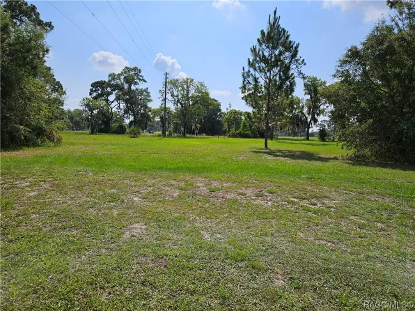 4 N Country Club Dr, Crystal River, FL 34429