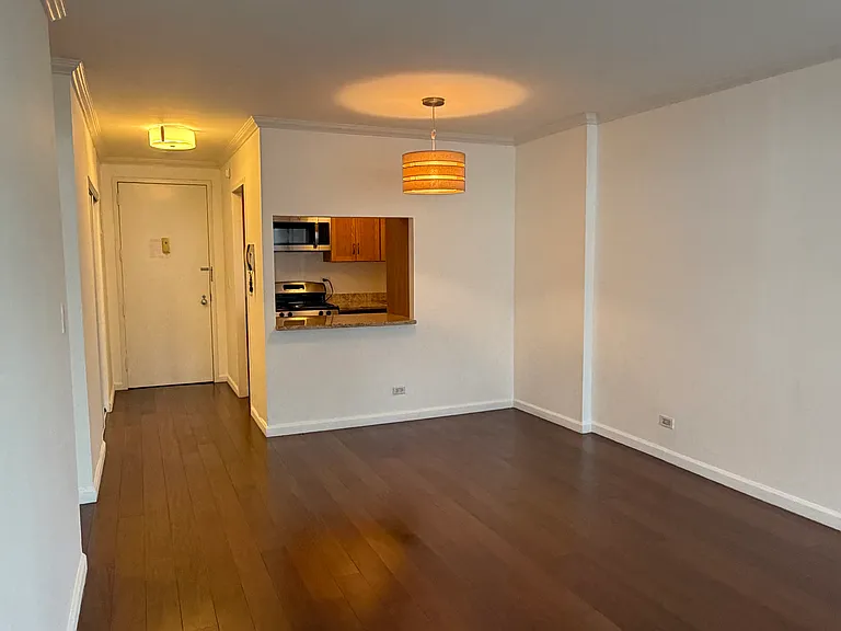150 E 85th St #3B — Photo 1