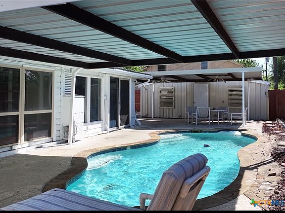 4th image of 2221 McPherson Dr