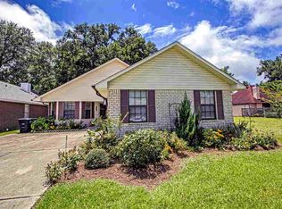 3215 Silverleaf Dr, Pensacola, FL 32504