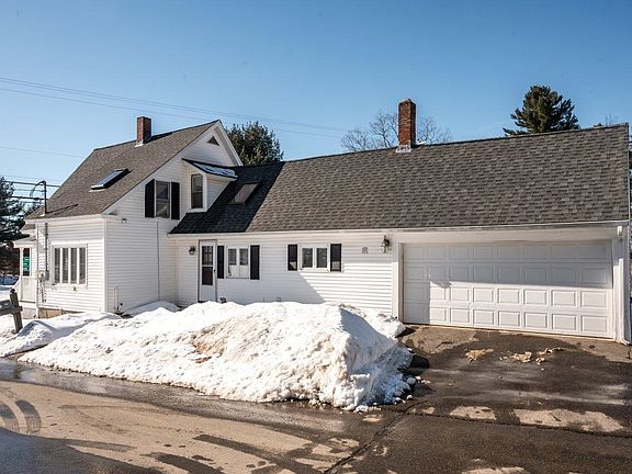 2nd image of 202 Beacon Hill Road