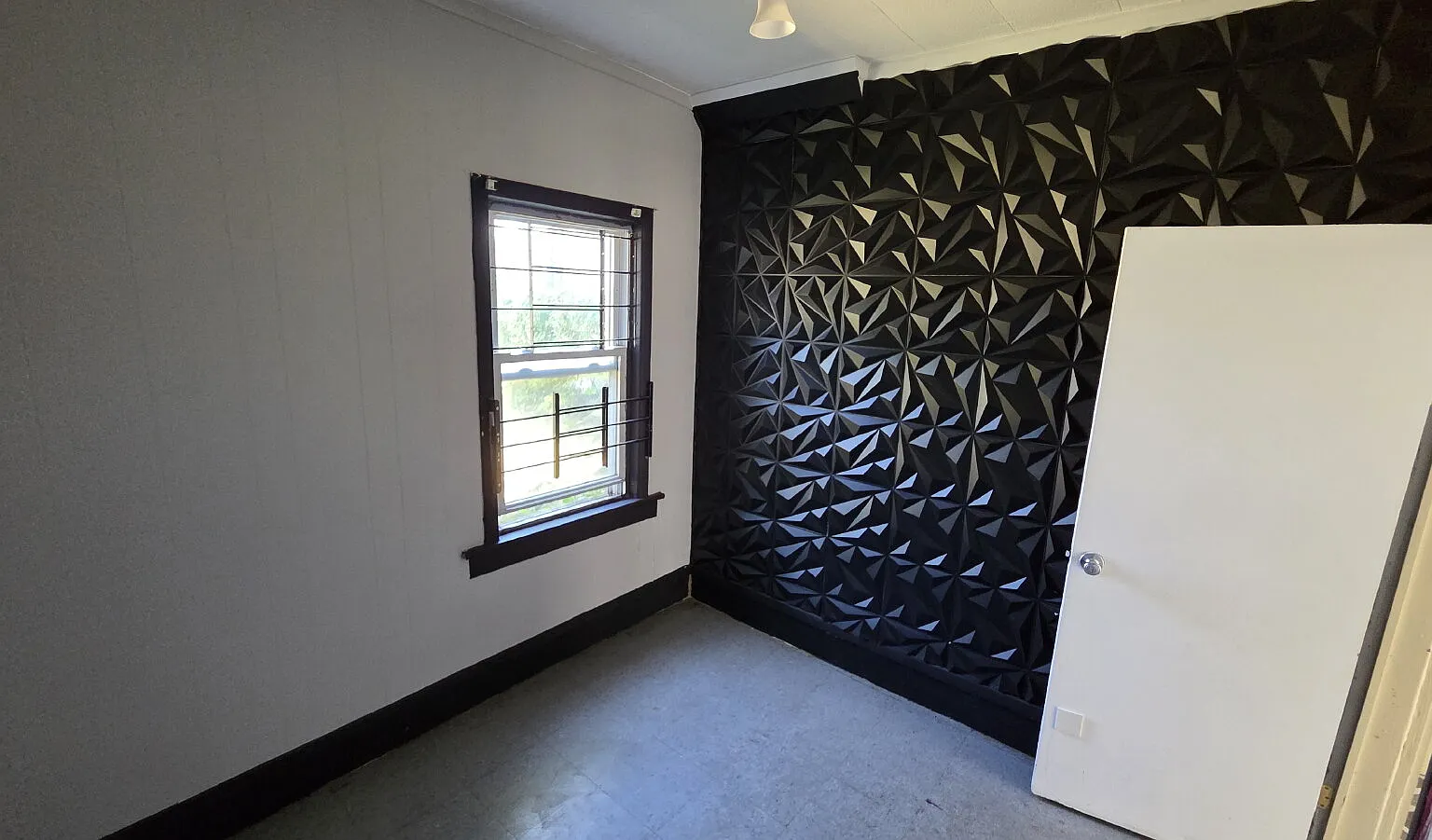 2 bed, 1.0 bath, $1,195 — Photo 4
