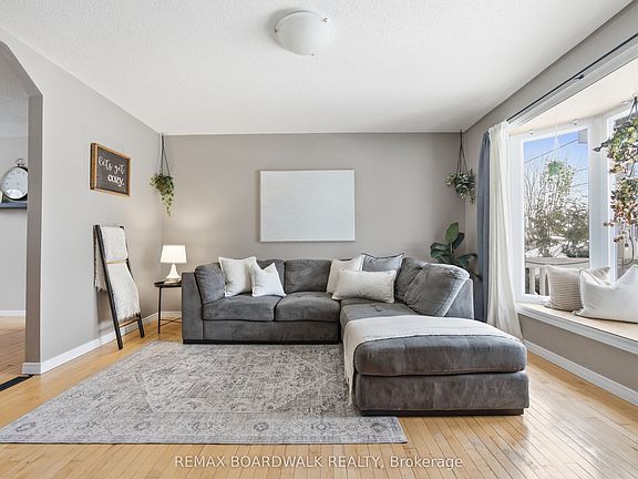 4th image of 32 Provost St