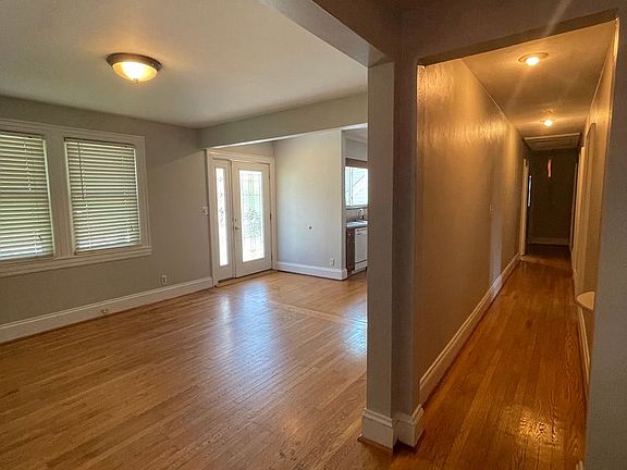 5th image of 1133 Buckingham Ave