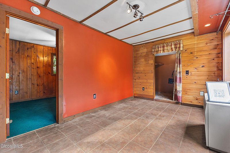 4th image of 1601 Stony Creek Road