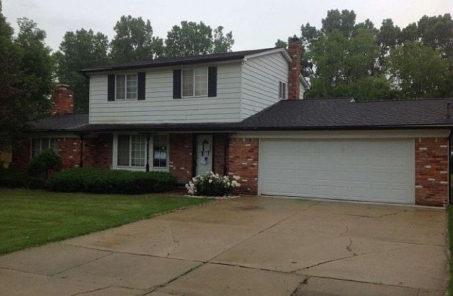 1st image of 852 E Northfield Ave