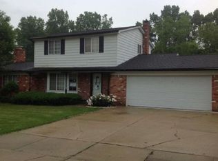 852 E Northfield Ave, Pontiac, MI 48340