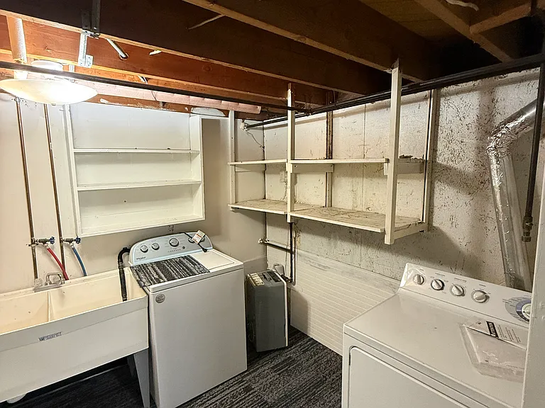1319 Circle Terrace Blvd NE #1 — Photo 16