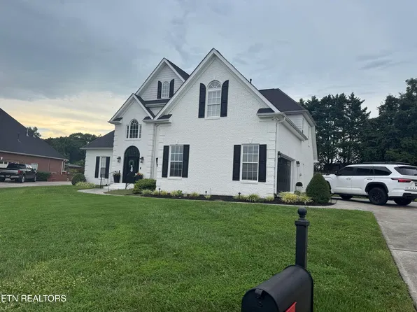 3825 Holly Berry Dr, Knoxville, TN 37938