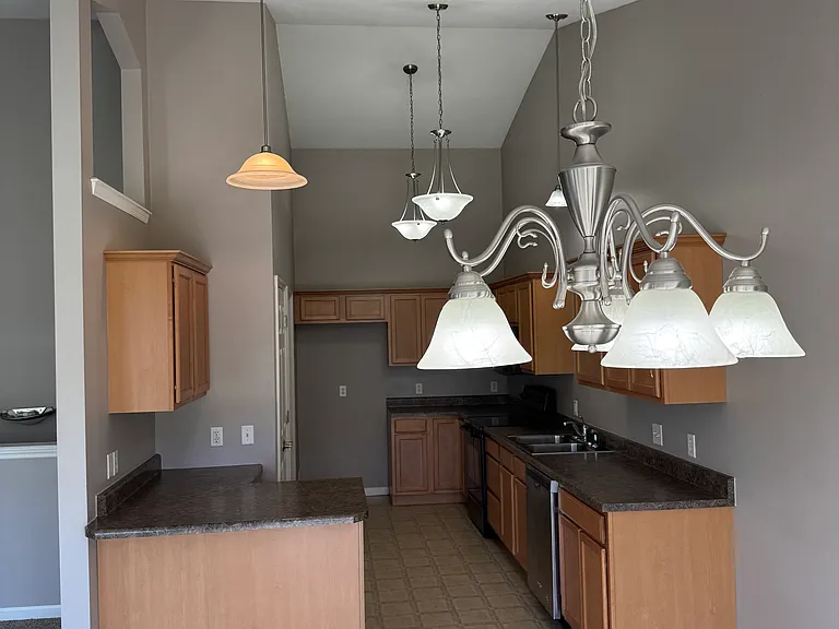 122 Savannah Ter — Photo 3