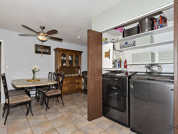 5th image of 4317 Prairie Ave